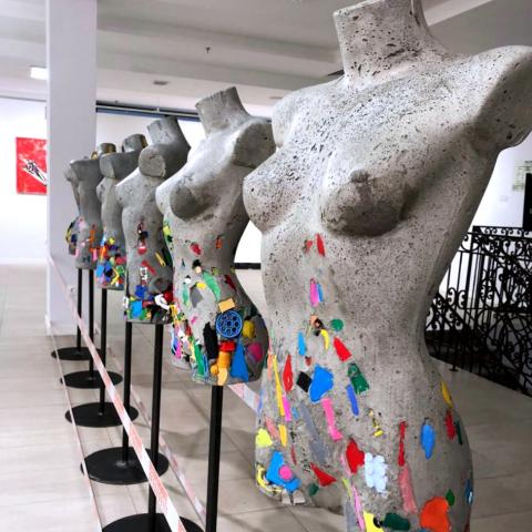 Бетонные манекены