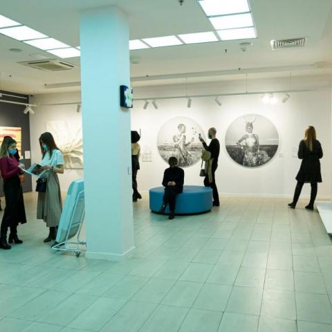 Выставка "Игра миров"