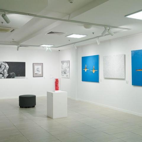 Выставка "Игра миров"