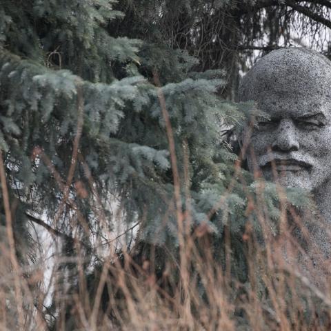 «Абстрактной истины нет, истина всегда конкретна» — Владимир Ленин.