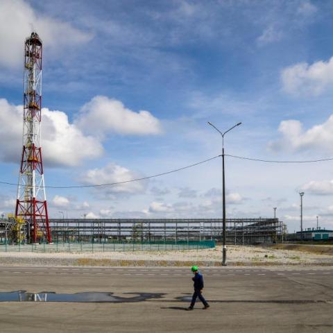 На новом «ЗапСибе» производится более чем вдвое больше продукции по сравнению с «Казаньоргсинтезом», а число сотрудников при этом раз в 5 меньше