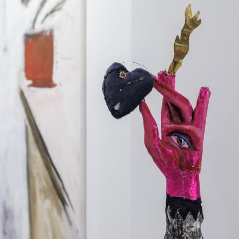 Скульптура из папье-маше Ольги Цимболенко