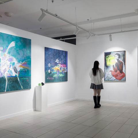 Первый зал галереи